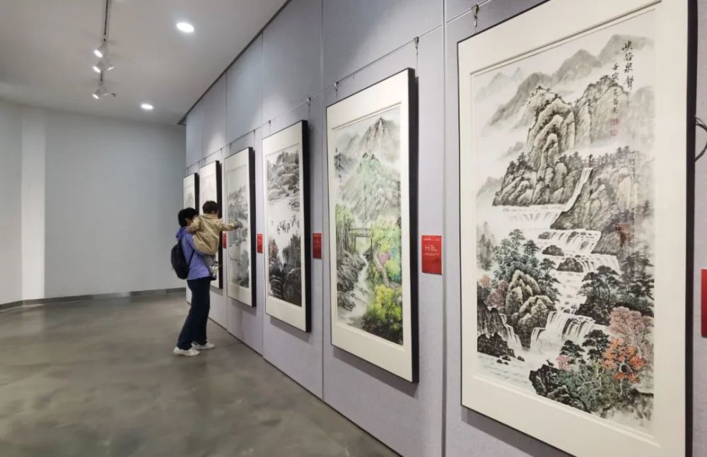 情系二十大共话统战百年史丨致力为公，侨海报国，添彩城市副中心
