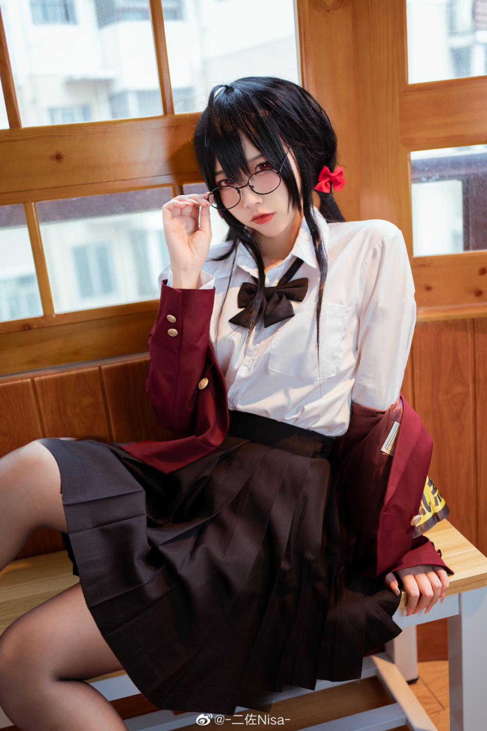 碧蓝航线大凤cosplay正片学姐造型的风纪委员