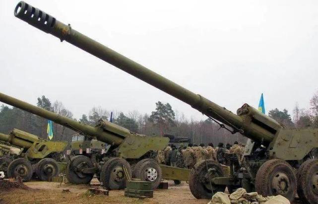 苏制2a36型152毫米加农炮在国内有限的实战经历中,大量使用重型悔炮