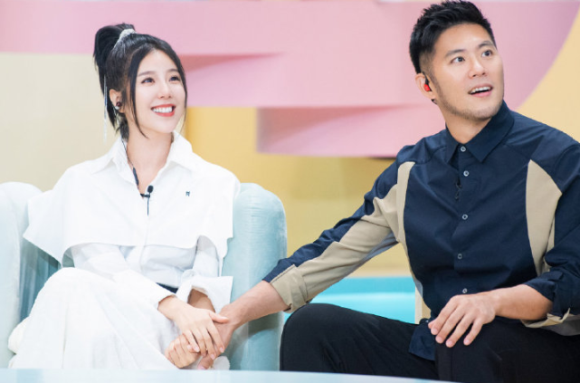 赵奕欢承认与李伯恩分手,清空恩爱动态,渴望上恋综发展新恋情-腾讯