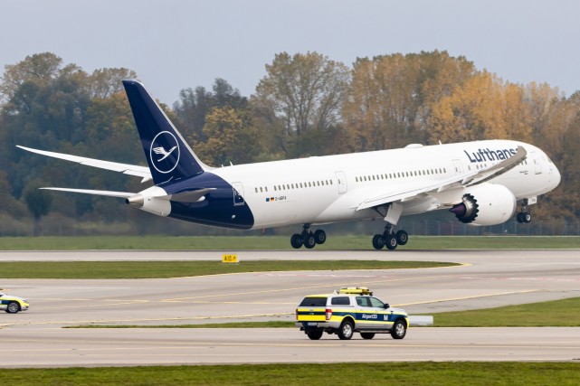 组图:"梦想"起航 汉莎航空首架787多图抢先看!