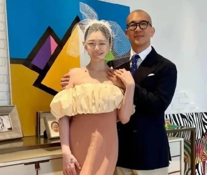 大s为爱怀三胎,再婚后日子实在太甜蜜,但有一事却让她头疼不已_腾讯