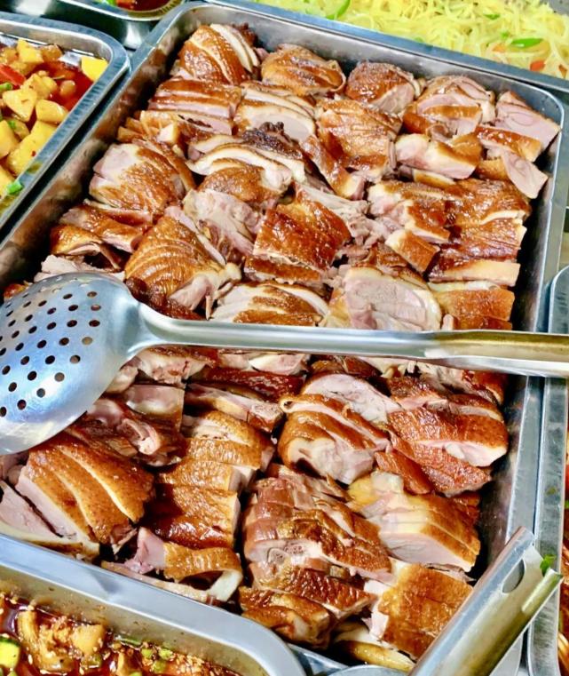 成都老牌快餐店3荤1素仅25元不排队上菜快菜品丰富特别下饭