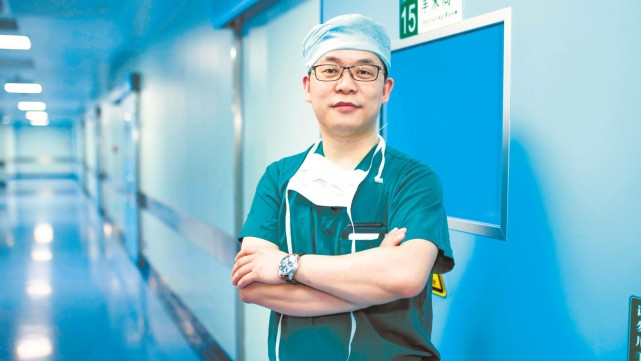 武汉外科医生"才哥":做科普玩出百万级粉丝大号,拍视频被4亿人关注"