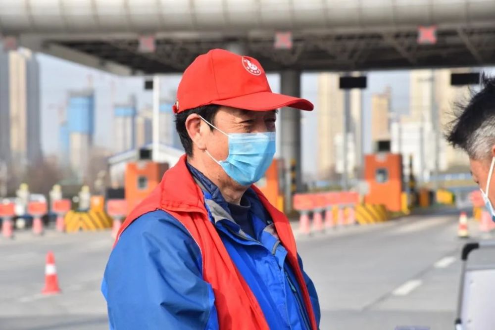 "呐喊哥"侯文超的幸福梦_腾讯新闻