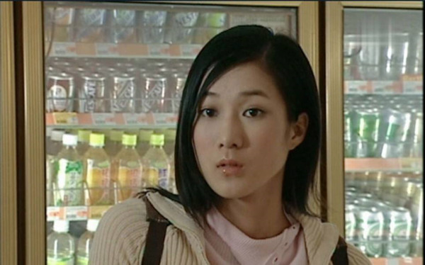 关于钟嘉欣,熟悉tvb剧集的观众肯定不陌生了,她从2004年参选国际华裔