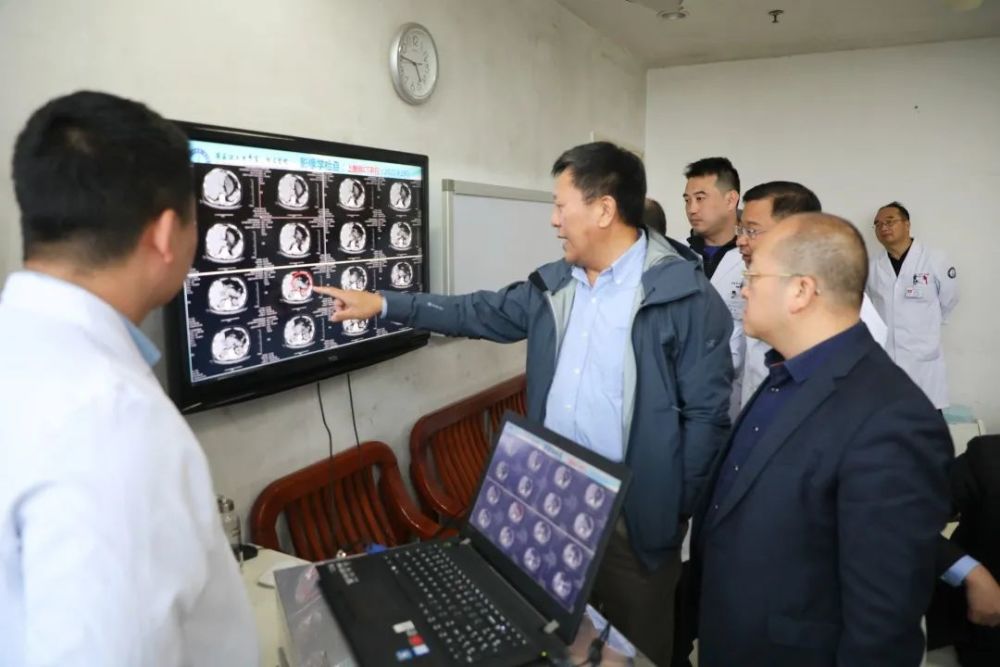 东部战区总医院全军普通外科研究所所长任建安教授来安徽理工大学第一