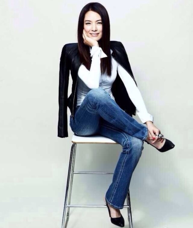 中国首席名模马艳丽:被央视名导背叛后,她的做法很解气