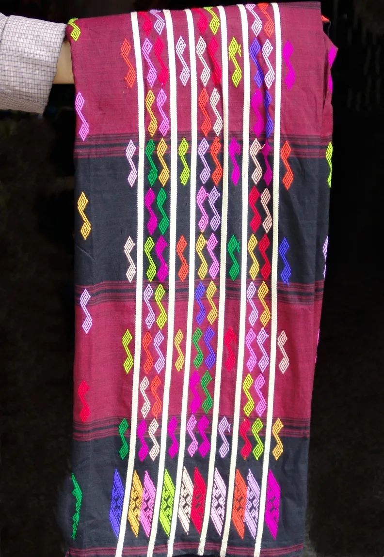 乐享云南丨布·德宏景颇族织锦_腾讯新闻