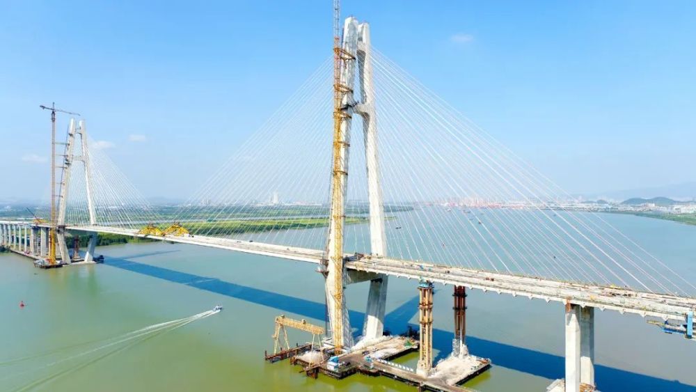 "新会第一大桥"——银洲湖特大桥主桥贯通_腾讯新闻