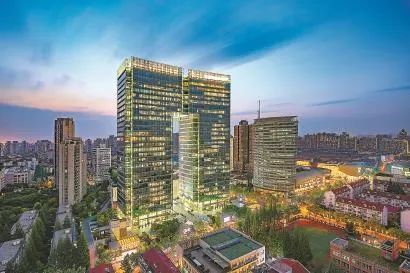 长宁金虹桥成今年上海首幢百亿楼