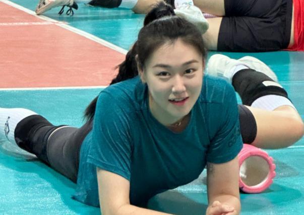 栗垚在2021年世联赛之时虽说是首次代表中国女排出战国际赛事,可表现