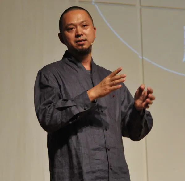 卓凡,中央美术学院教授,博士生导师,中央美院城市设计学院研究生部