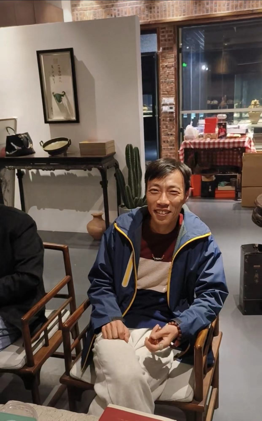 据了解,杨化然是杨少华大儿子杨威的儿子,虽然爷爷生了4个儿子,但到他