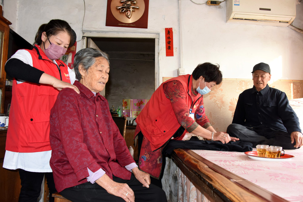 青岛一村一站点提升农村居家养老服务