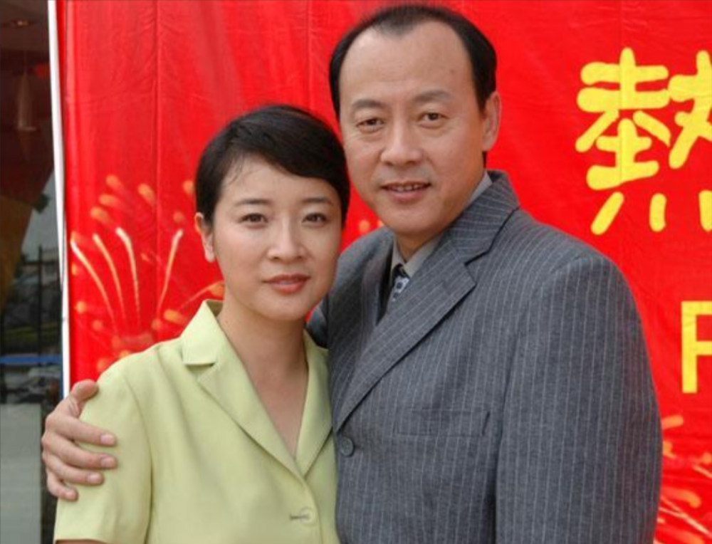 戏里好色又猥琐,戏外一生痴情只爱老婆,你不知道的