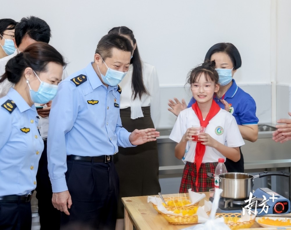 食育相伴、助圳成长！2022年食育进校园活动走进壆岗小学_腾讯新闻