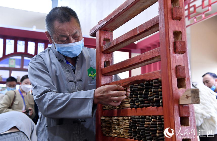 江西樟树：中药炮制 传承技艺_腾讯新闻