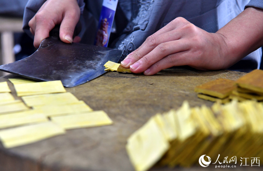 江西樟树：中药炮制 传承技艺_腾讯新闻