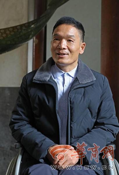 "中国好人"马华:千里单骑助学 帮助陕西七名大学生-腾讯新闻