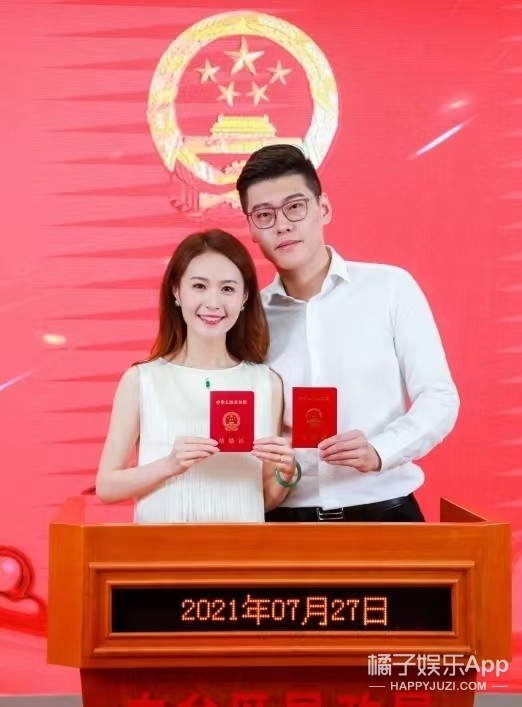 还记得《奇葩说》辩手许吉如吗?婚后生活充实又甜蜜!