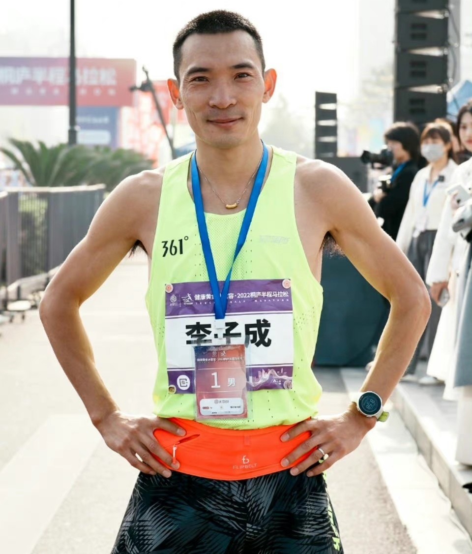 今年的李子成已经32岁,是名副其实的一名老将,能够取