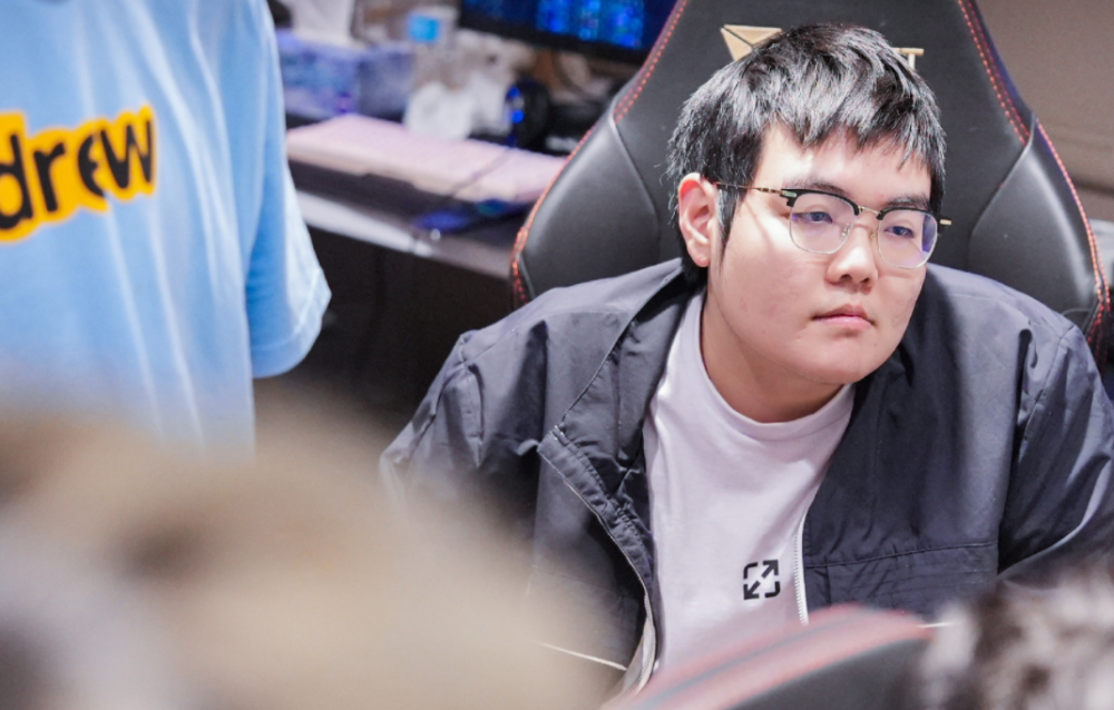S12：LPL5年来最差S赛成绩！Kanavi哭了，369发文道歉_腾讯新闻