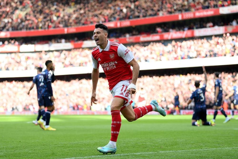 5-0！英超6.6亿豪阵狂胜登顶：狂射24脚虐菜，奇兵2射1传踢疯