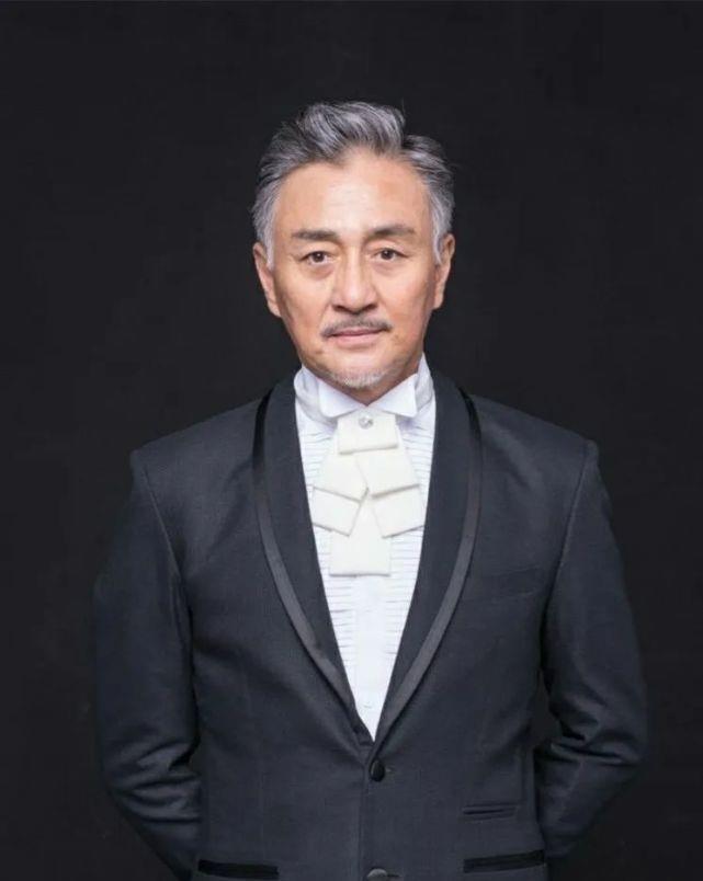 吴岱融,比刘德华还要帅,因何却在巅峰时遭雪藏?