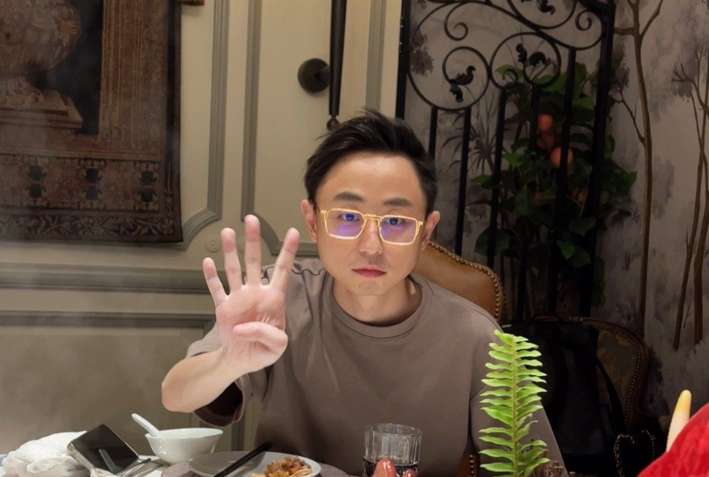 水晶哥赛前口嗨,赛中被uzi针对,直呼不玩了_腾讯新闻