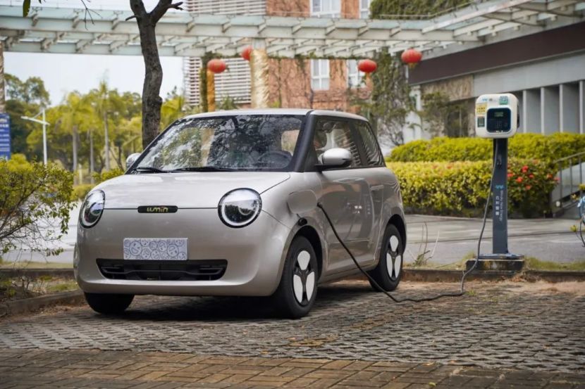 月薪3000元就能买三款适合女生开的新能源车推荐