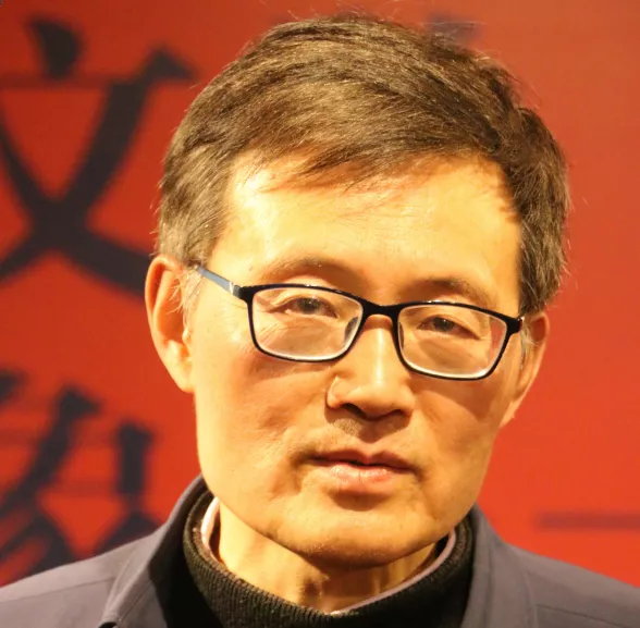 阎真：《如何是好》写的是当下年轻人的成长_腾讯新闻