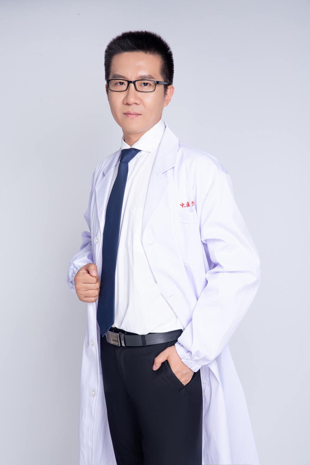 中国青年报报道潘纯当好重症患者生命的守护人