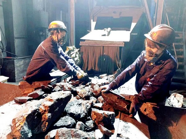 贵州豫能新田煤矿:选煤一线的"娘子军"_腾讯新闻