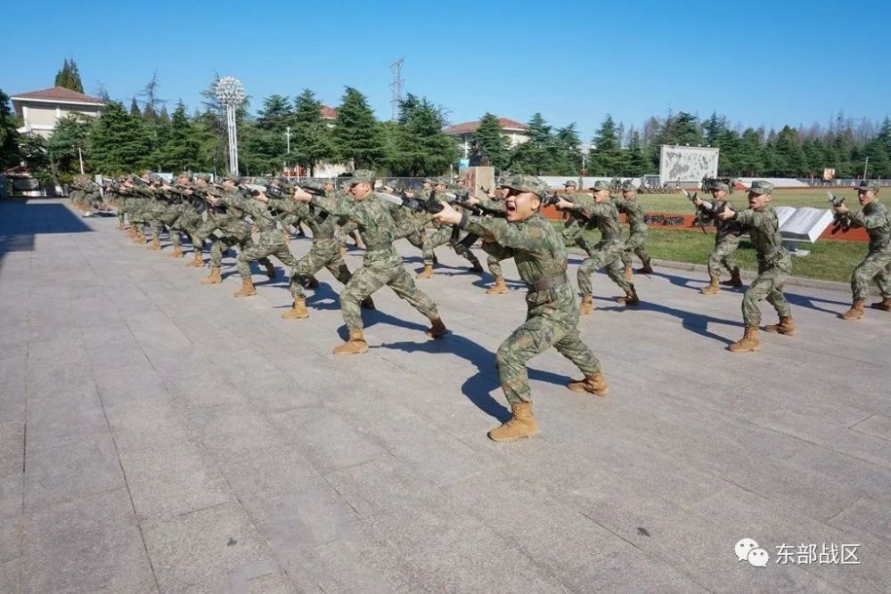 第一课军事训练篇感受新兵们的成长进步——让我们走进31619部队他们