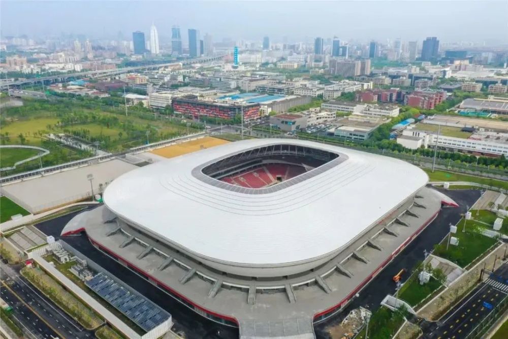 徐家彙體育公園,上海自行車館,久事國際馬術中心等項目持續推進.