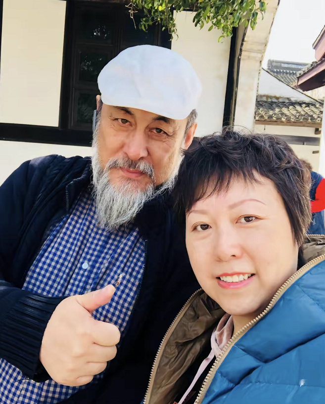 66岁陆树铭心梗病逝,半个月前曾晒出全家福,公开妻子孕期珍贵合影