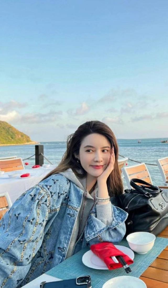 张大奕小号发表言论引热议,网店成"凑单神器",本人上线辟谣_腾讯新闻