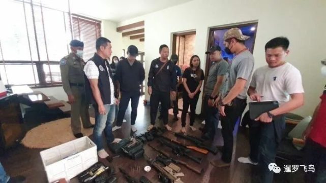网上晒枪，中泰夫妻在普吉岛因非法持有18支枪械被捕_腾讯新闻