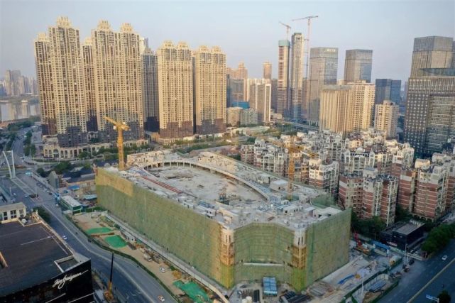 武汉SKP主体已完工，明年即将开业！_腾讯新闻