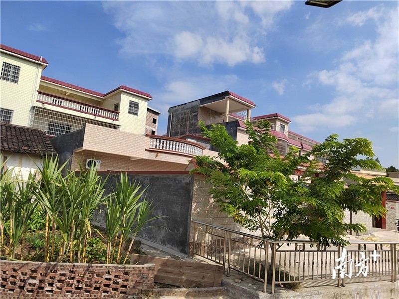 美丽庭院绘新景佛冈迳头镇积分存折提升村民幸福感