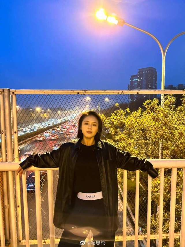 马思纯瘦身成功,有爱情滋润,状态越来越好