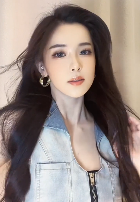 网红第一美迅猛龙,把小杨哥迷得五迷三道,却因掉滤镜吓退粉丝插图21