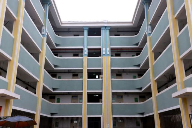 兴文这两所学校新建的宿舍楼也太棒了吧!