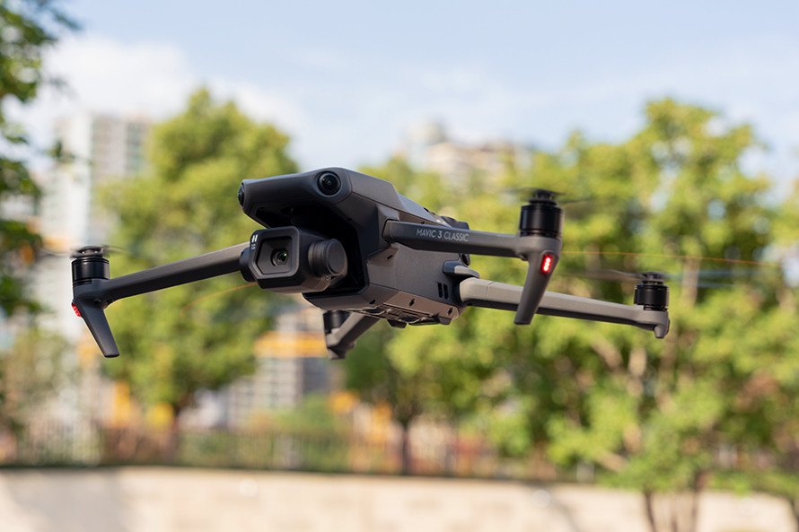 大疆mavic 3 classic无人机评测 哈苏大底相机与专业航拍体验壮大御3
