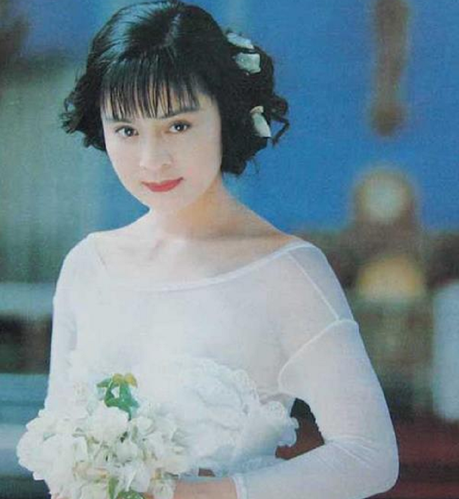 甜歌天后高胜美:16岁出道,红极一时,53岁未婚,陪着老母亲幸福_腾讯