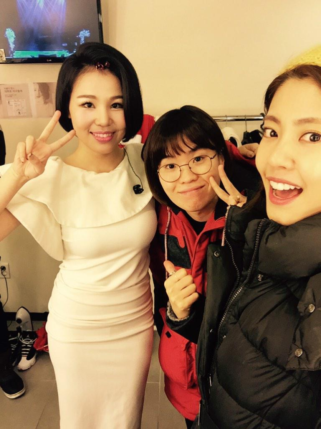 韩国女星李允智发文为已故好友女笑星朴智宣庆生:你也变老了!