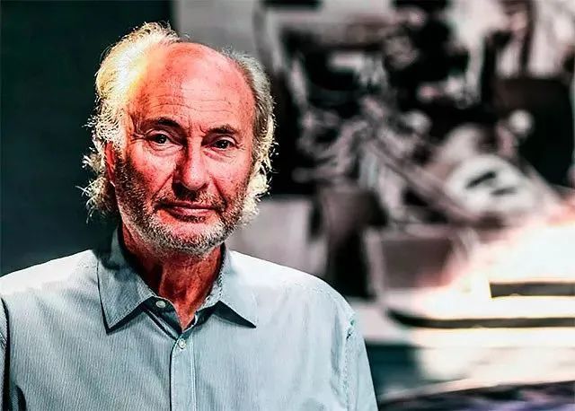 路特斯创始人的朋友,第一位路特斯经销商保罗·迈克尔正如英国超跑