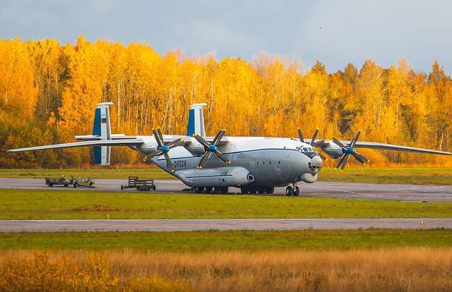由于采用特别机身设计等优势特征,安22运输机能够在复杂地形条件下