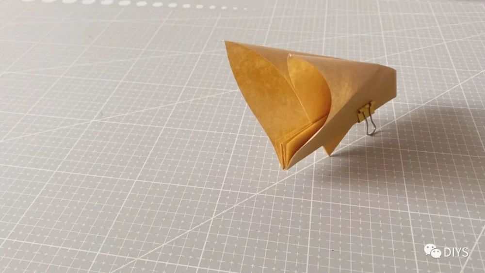 “手工折纸”一个小时候经常玩的响炮纸！_腾讯新闻
